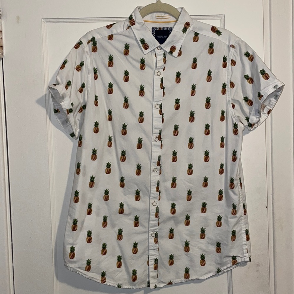 Short sleeve Pineapple button down shirt